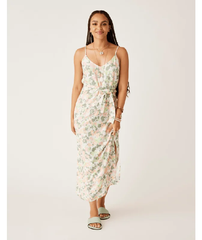 The Perfect Time To Shop And Save Carve Designs Macy Dress-Cloud Wildflower