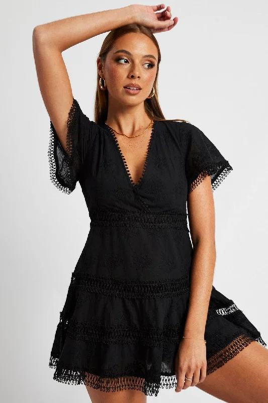 Trendy Women's Fashion Black Fit And Flare Dress Short Sleeve Mini