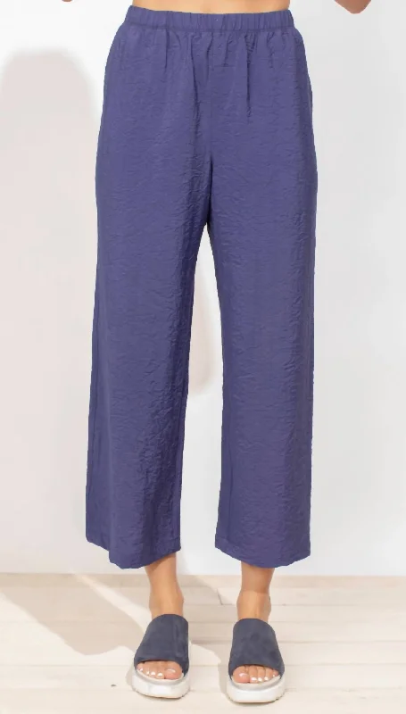 Women's Trendy Outfits Crinkle Easy Pant In Navy