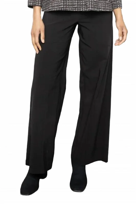 Luxury Women's Fashion Women's Solid City Pant In Black